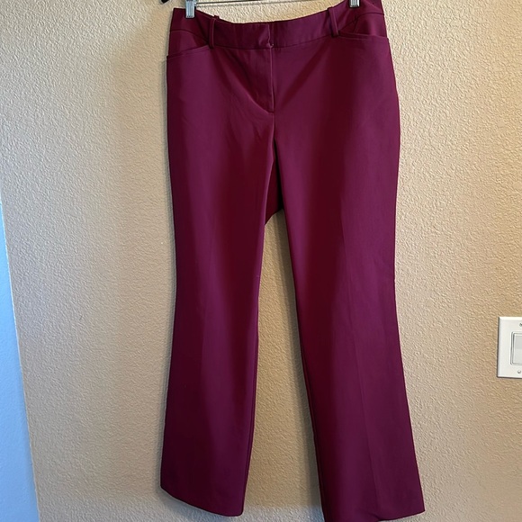 EUC - Liz Claiborne Aurora size 12 Cabernet maroon pants pockets and belt loops - Picture 1 of 6